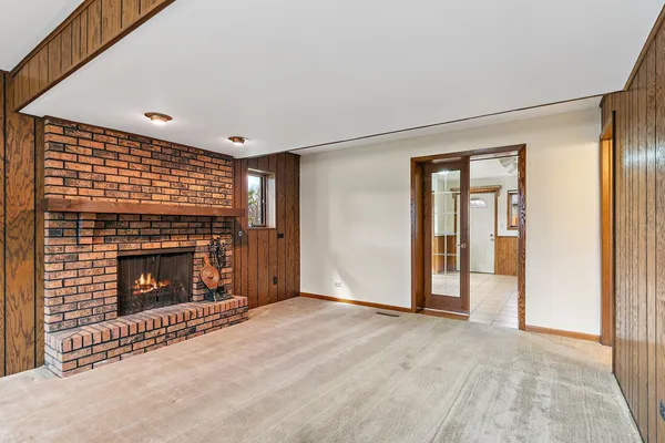 $385,000 | 47 Lockman Circle, Elgin, IL 60123