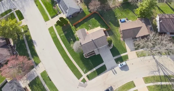 $385,000 | 47 Lockman Circle, Elgin, IL 60123
