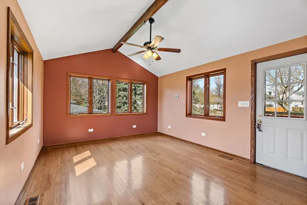 $385,000 | 47 Lockman Circle, Elgin, IL 60123