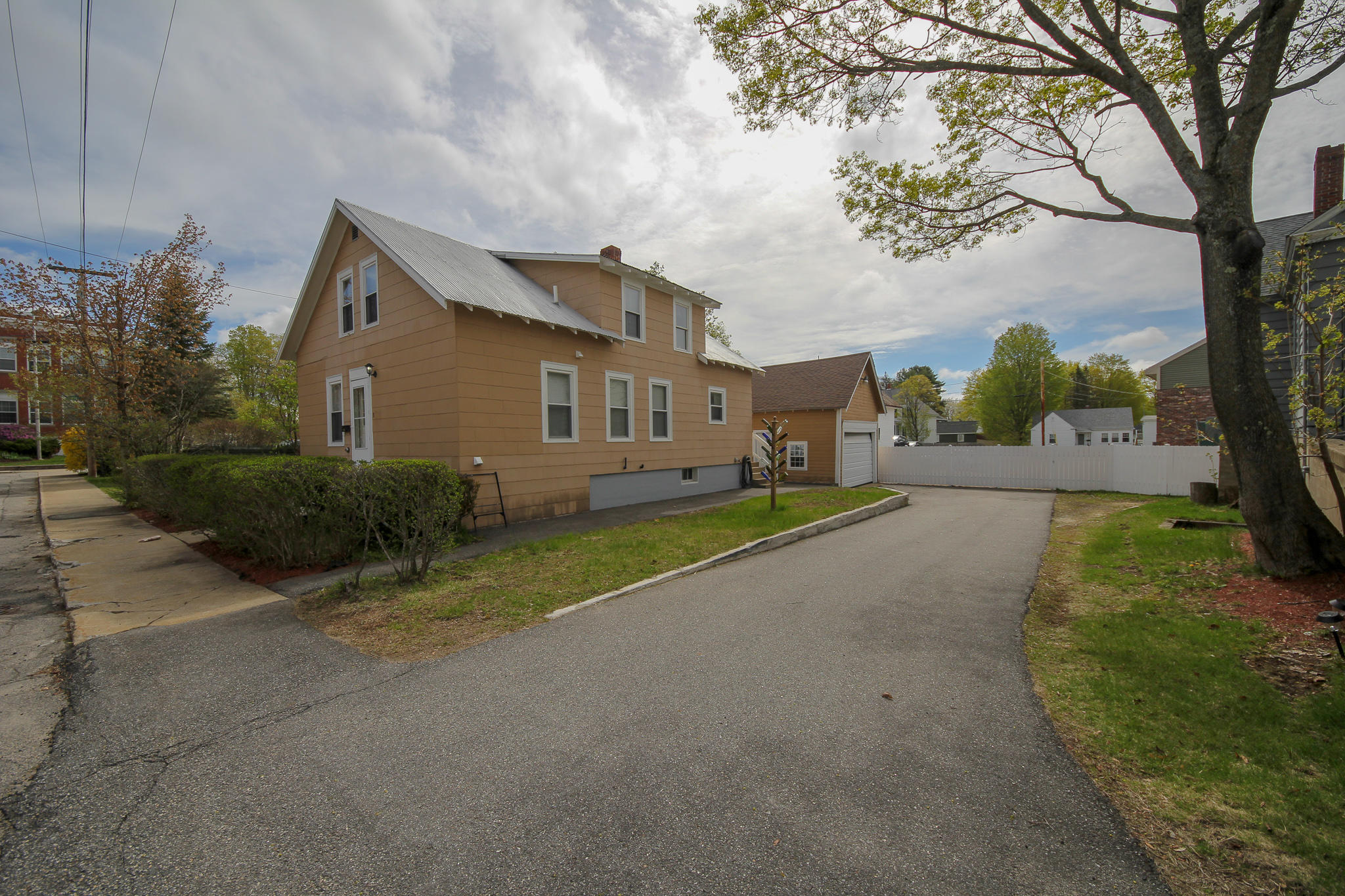 3 Merrill Street Springvale, ME 04083 - Photo 3 of 33 IMG_2424