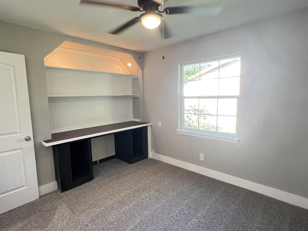 302 Glen Oaks Road Bonham, TX 75418 - Photo 11 of 17