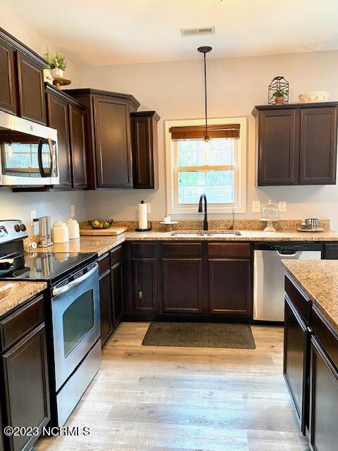 124 Backfield Place Jacksonville, NC 28540 - Photo 13 of 44 IMG_1414