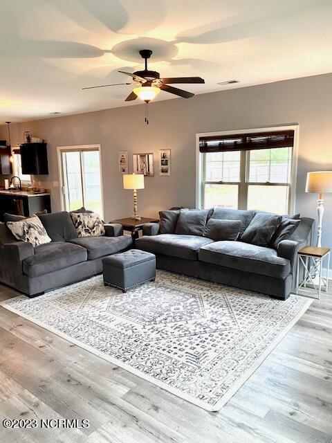 124 Backfield Place Jacksonville, NC 28540 - Photo 8 of 44 IMG_1416