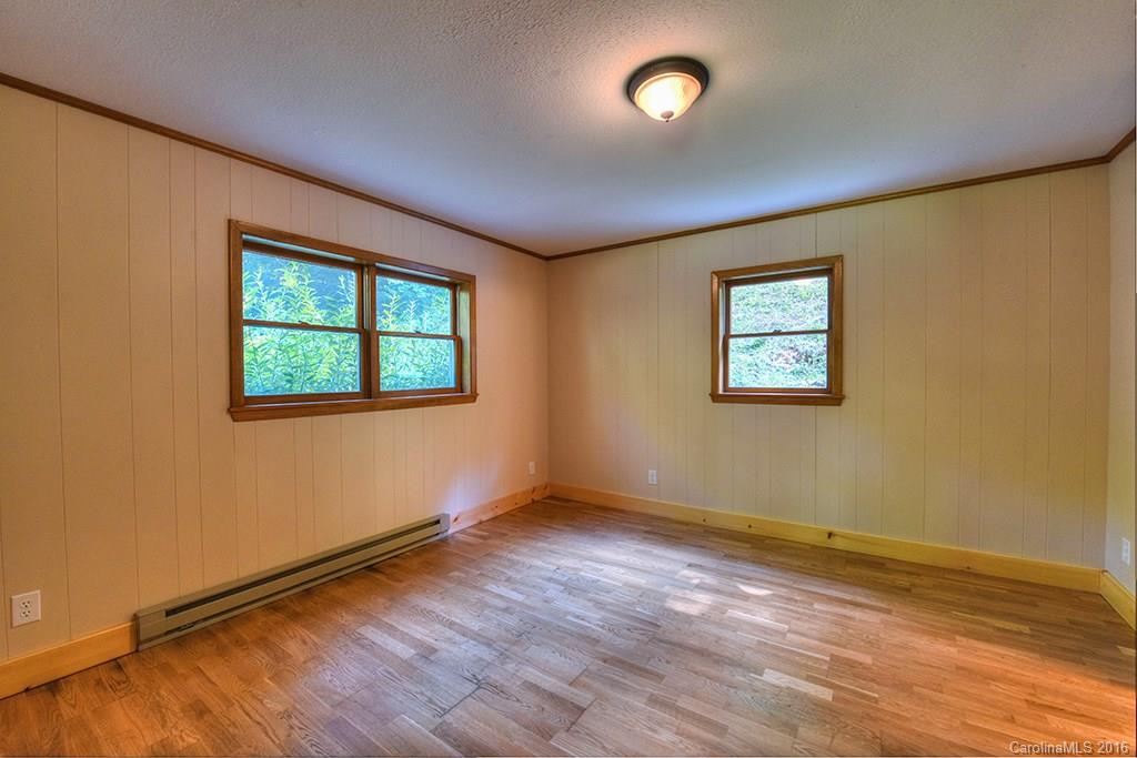 476 Roscoe Lewis Road Sylva, NC 28779 - Photo 11 of 24 Gallery Image 11