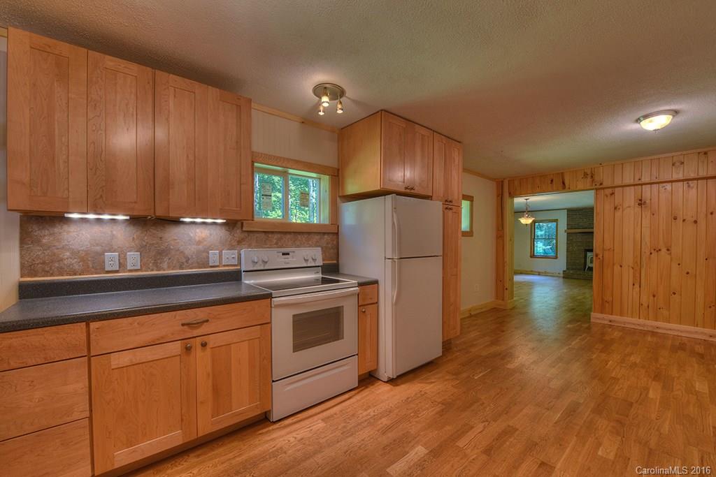 476 Roscoe Lewis Road Sylva, NC 28779 - Photo 6 of 24 Gallery Image 6