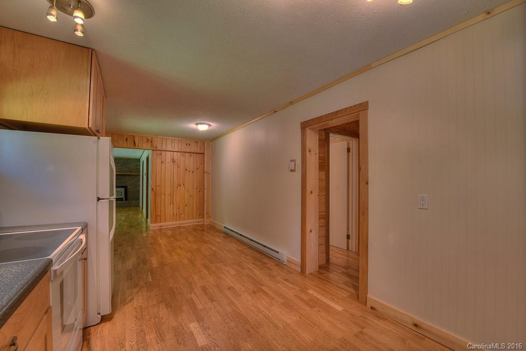 476 Roscoe Lewis Road Sylva, NC 28779 - Photo 7 of 24 Gallery Image 7