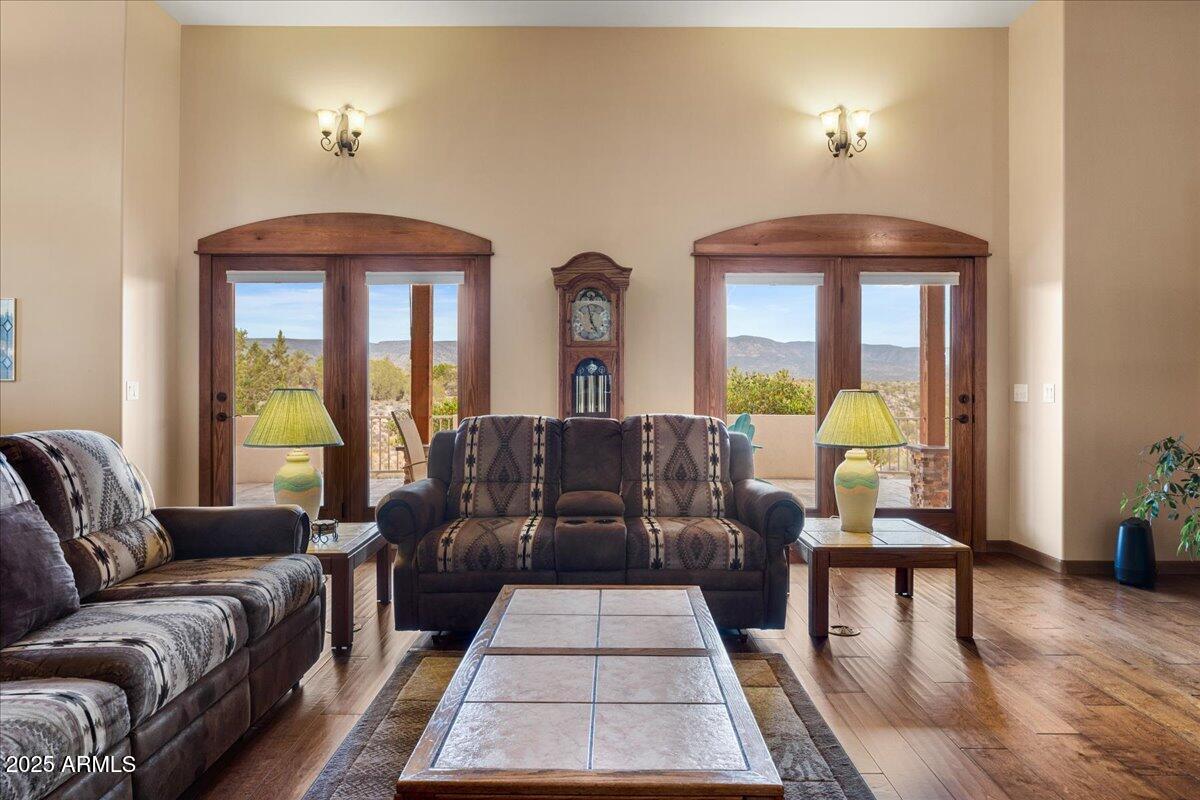 6750 Pinyon Pine Circle Rimrock, AZ 86335 - Photo 13 of 53 Living Room Views