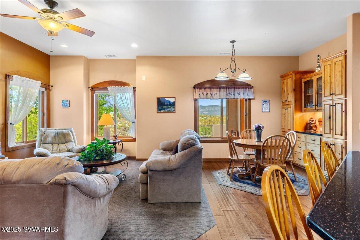 6750 Pinyon Pine Circle Rimrock, AZ 86335 - Photo 20 of 53 Family Rm & Eat In Area