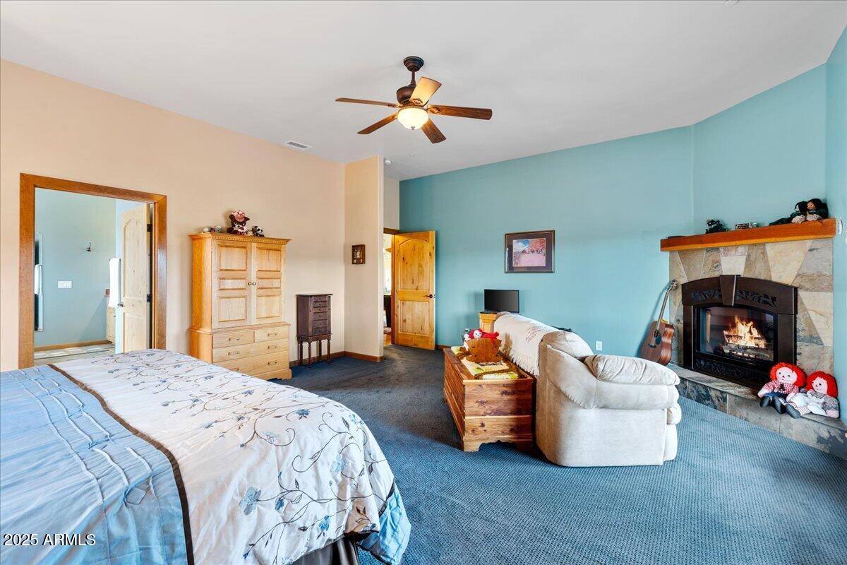 6750 Pinyon Pine Circle Rimrock, AZ 86335 - Photo 22 of 53 Primary Sitting Area