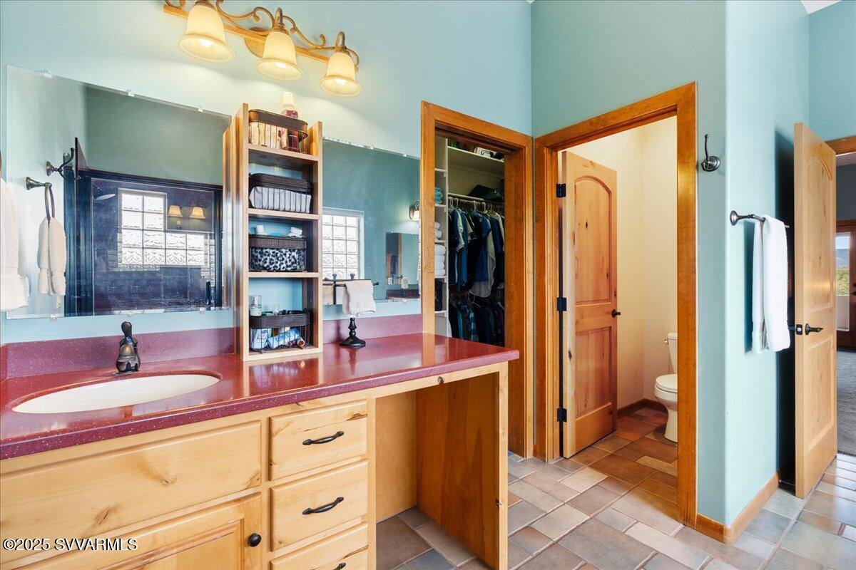 6750 Pinyon Pine Circle Rimrock, AZ 86335 - Photo 24 of 53 Split Vanities