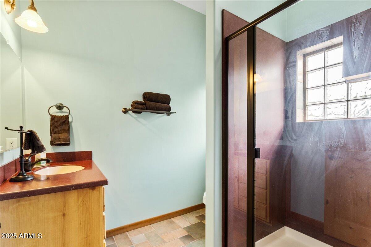 6750 Pinyon Pine Circle Rimrock, AZ 86335 - Photo 27 of 53 Ensuite Bedroom 2