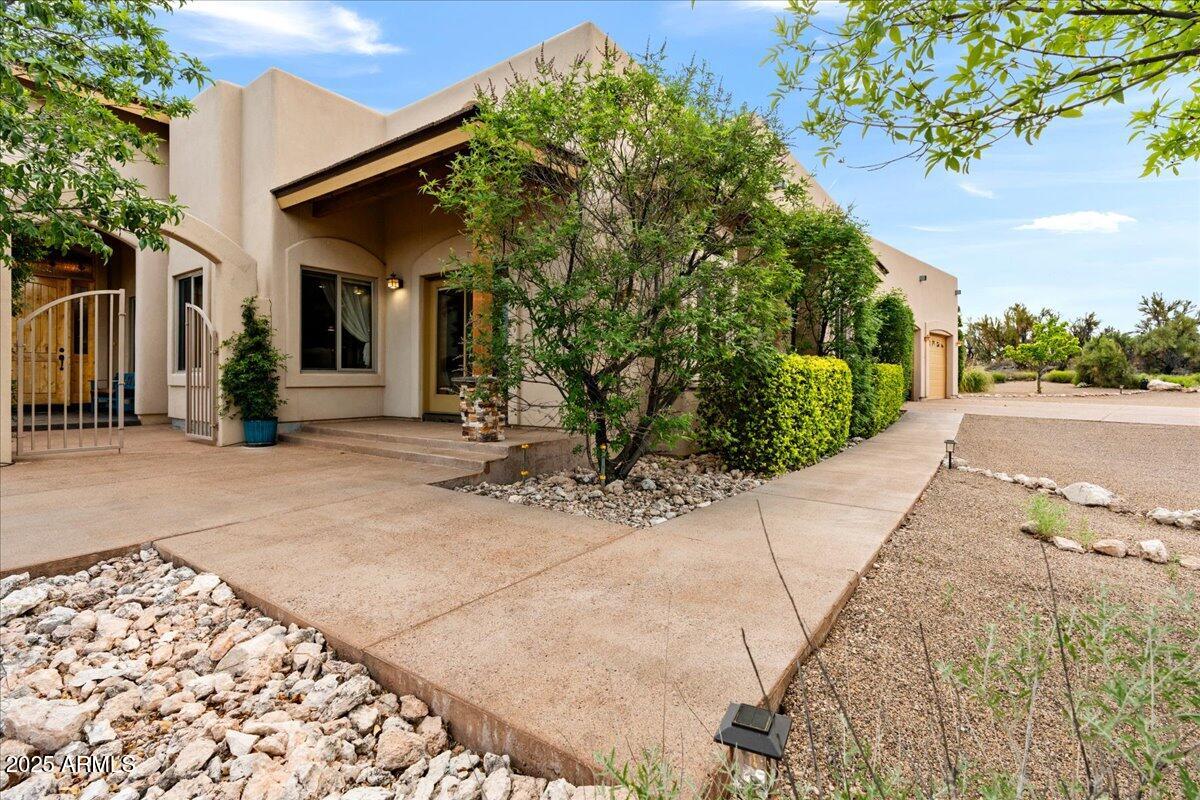 6750 Pinyon Pine Circle Rimrock, AZ 86335 - Photo 3 of 53 Front Walkway