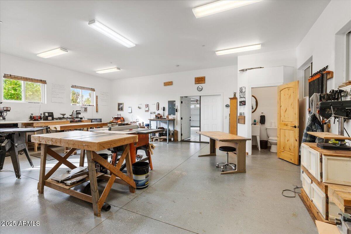 6750 Pinyon Pine Circle Rimrock, AZ 86335 - Photo 38 of 53 Expansive Workshop