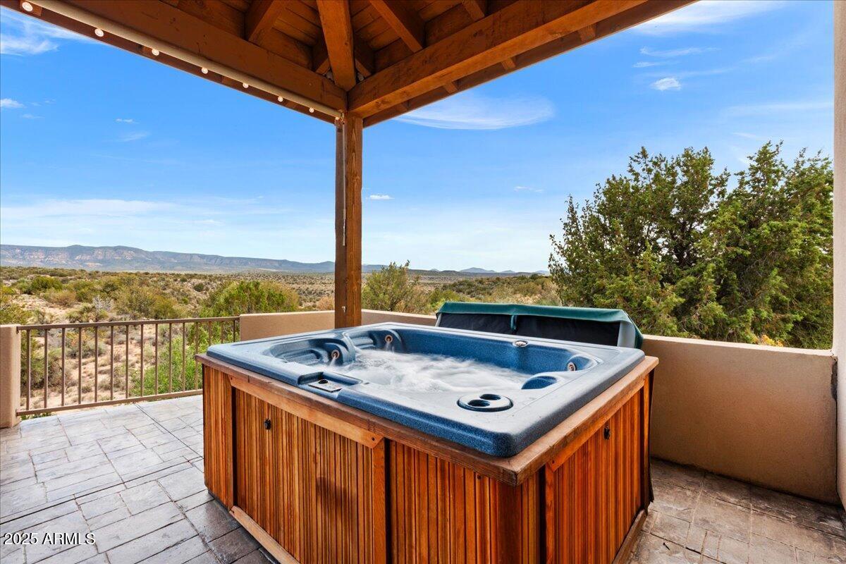 6750 Pinyon Pine Circle Rimrock, AZ 86335 - Photo 7 of 53 Hot Tub Views