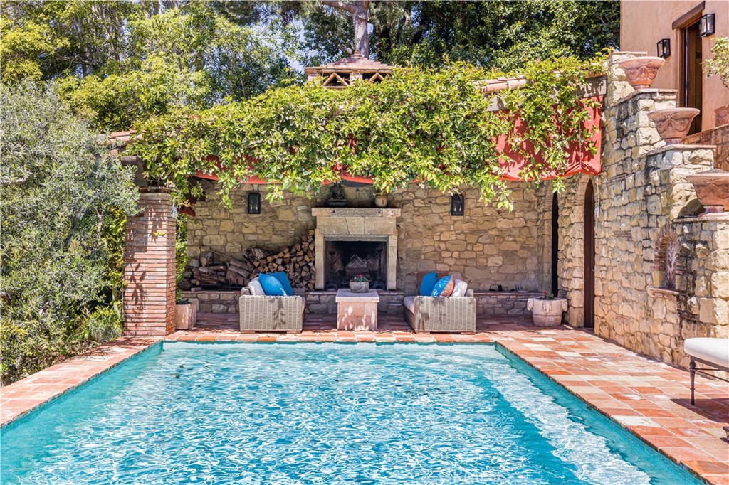 640 Diamond Street Laguna Beach, CA 92651 - Photo 25 of 32