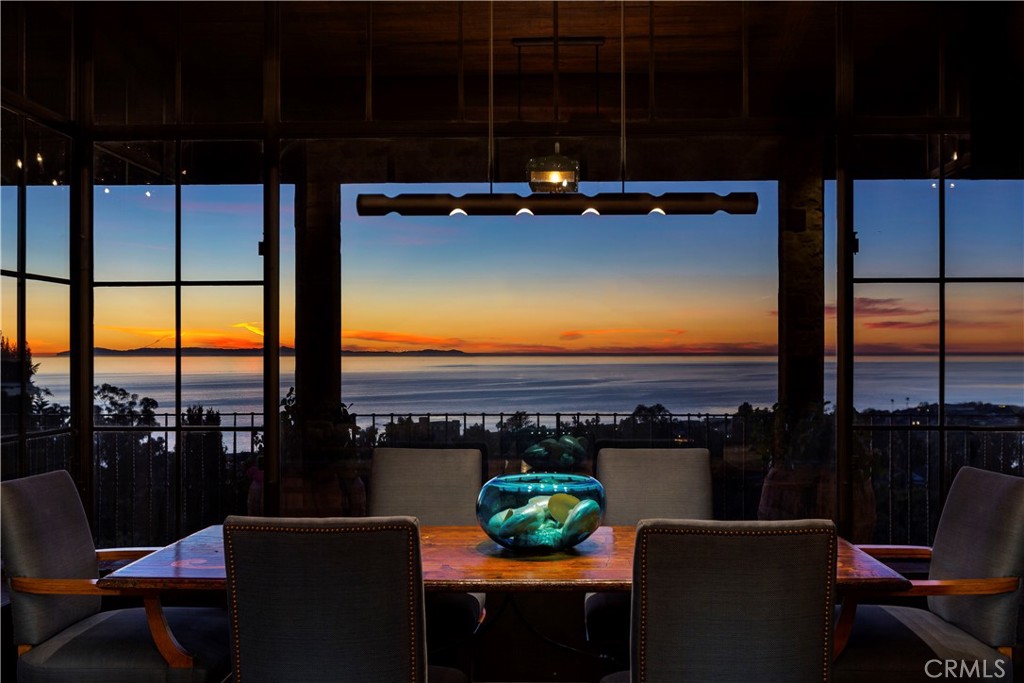 640 Diamond Street Laguna Beach, CA 92651 - Photo 4 of 32