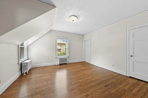 $1,195,000 | 2225 North Lake Drive, Milwaukee, WI 53202