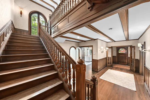 $1,195,000 | 2225 North Lake Drive, Milwaukee, WI 53202