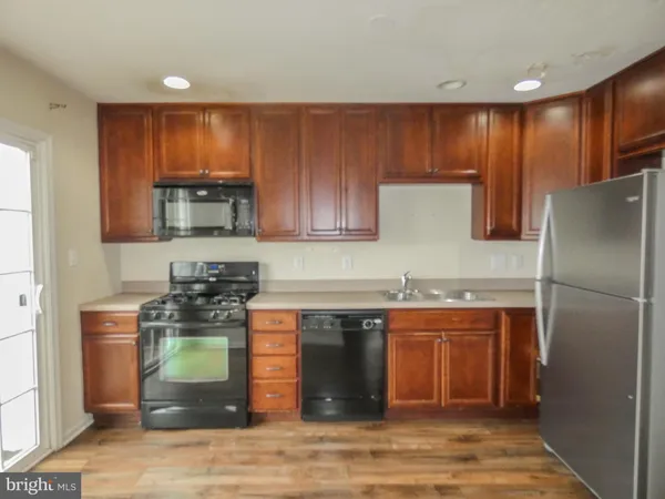 $2,600 | 2105 Lexington Mews, Swedesboro, NJ 08085