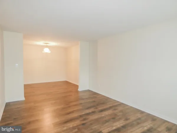 $2,600 | 2105 Lexington Mews, Swedesboro, NJ 08085