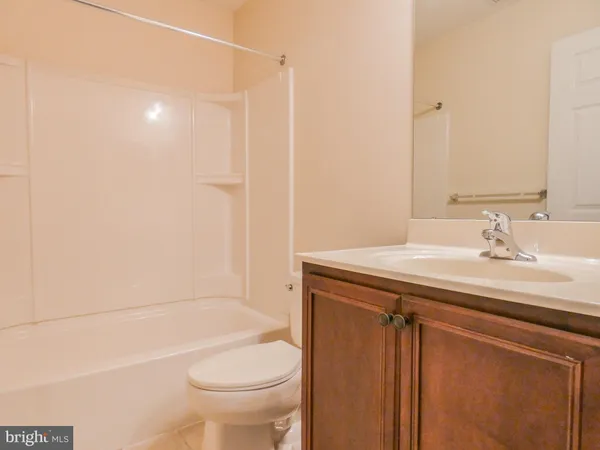 $2,600 | 2105 Lexington Mews, Swedesboro, NJ 08085