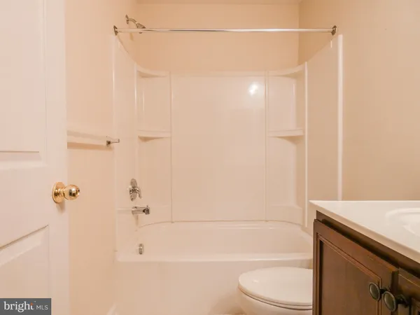 $2,600 | 2105 Lexington Mews, Swedesboro, NJ 08085