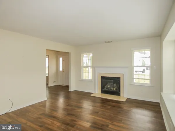 $2,600 | 2105 Lexington Mews, Swedesboro, NJ 08085