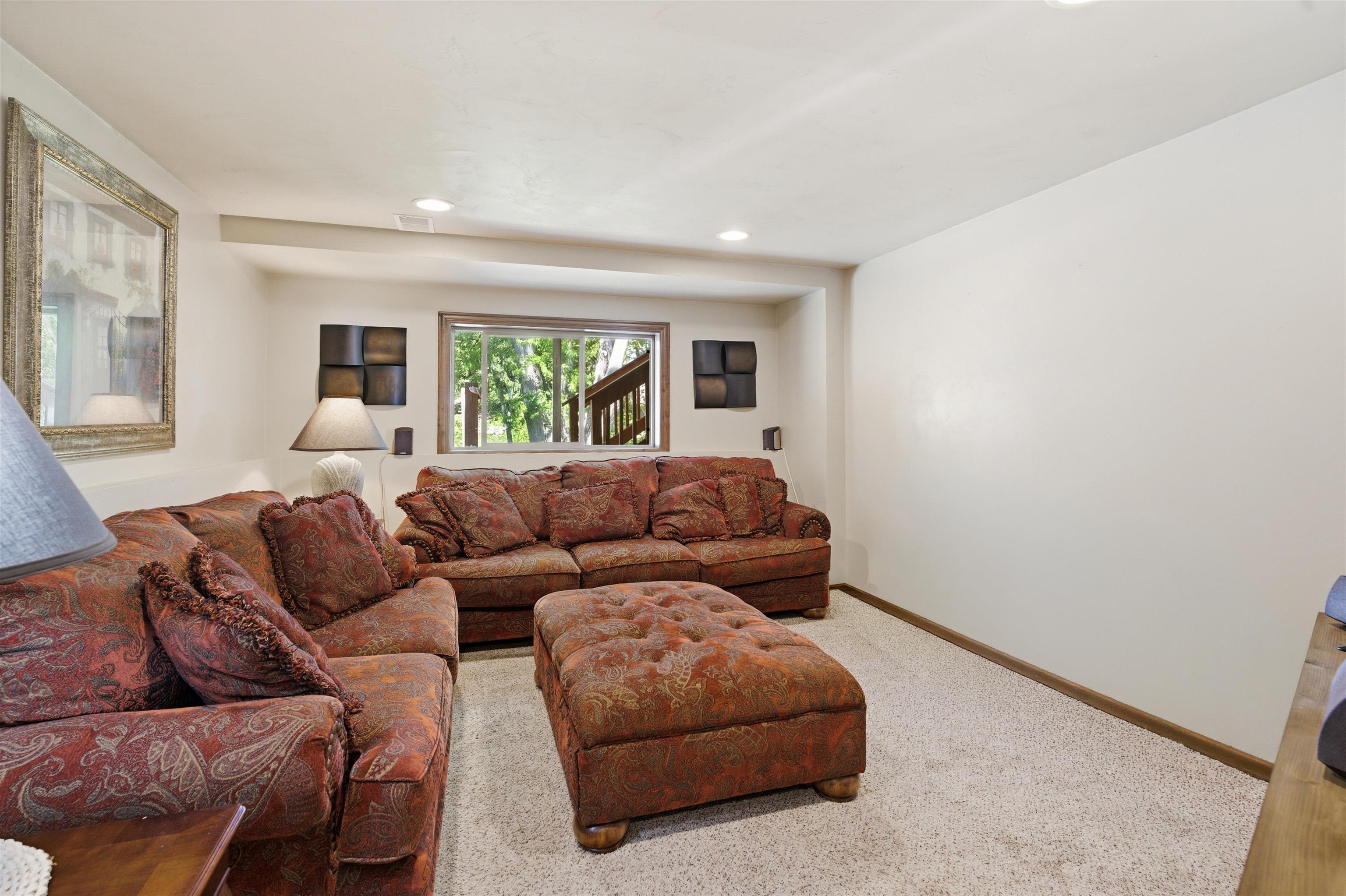 11 South Kools Court Appleton, WI 54914 - Photo 19 of 37