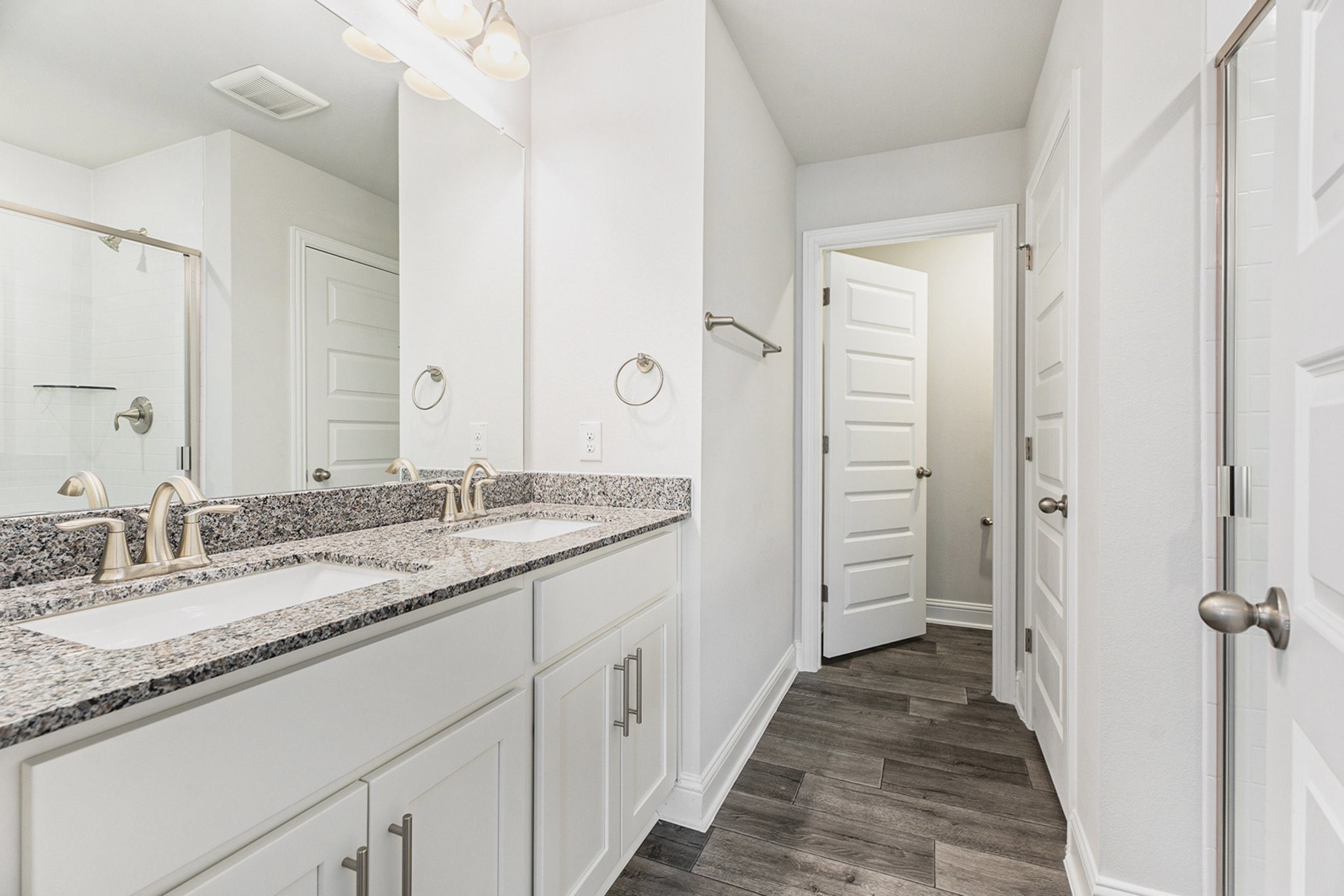 428 Bryan Street Angleton, TX 77515 - Photo 6 of 15