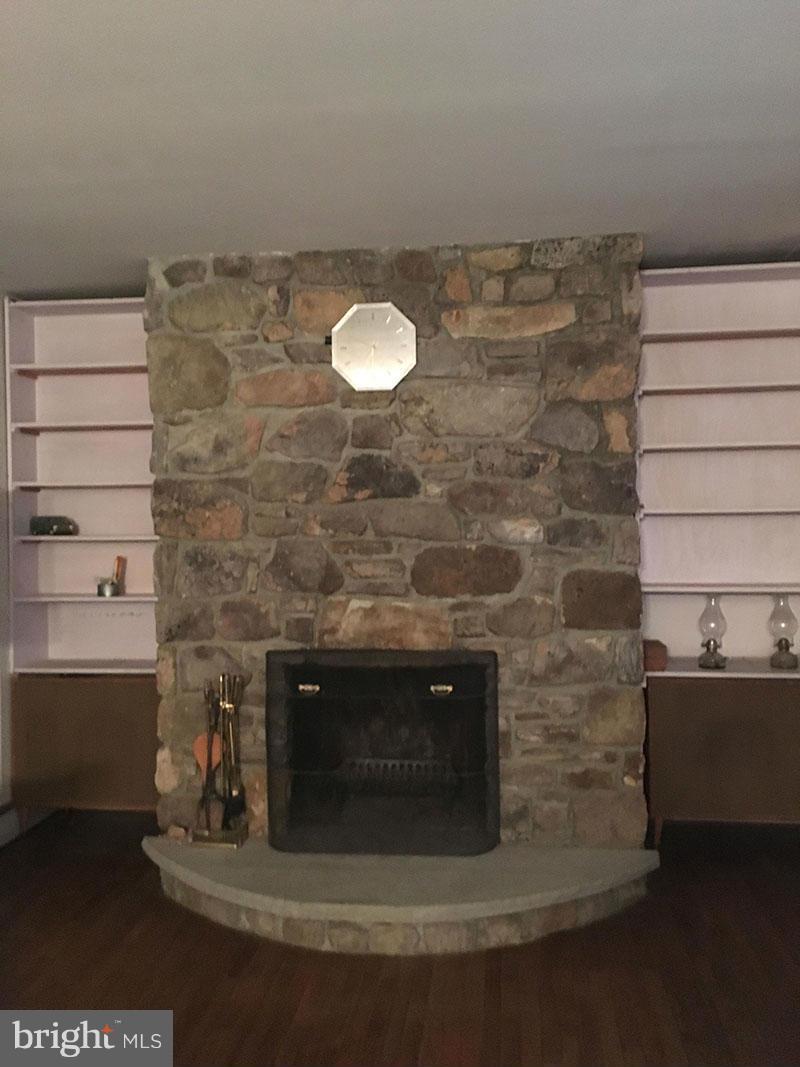 21012 Mousetown Road Boonsboro, MD 21713 - Photo 6 of 12 Interior (General)