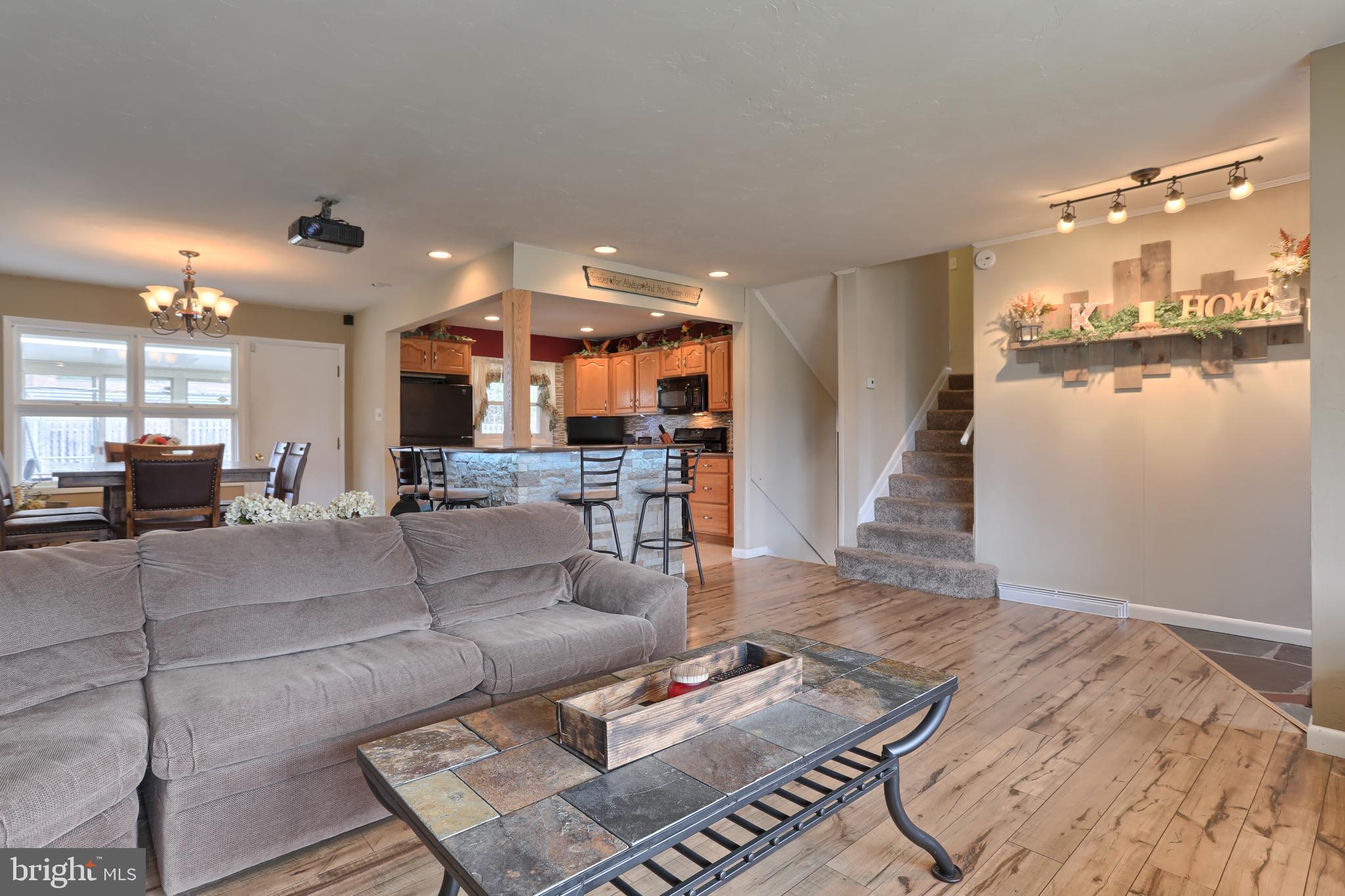354 Oaklyn Road Lebanon, PA 17042 - Photo 3 of 27 Gallery Image 3
