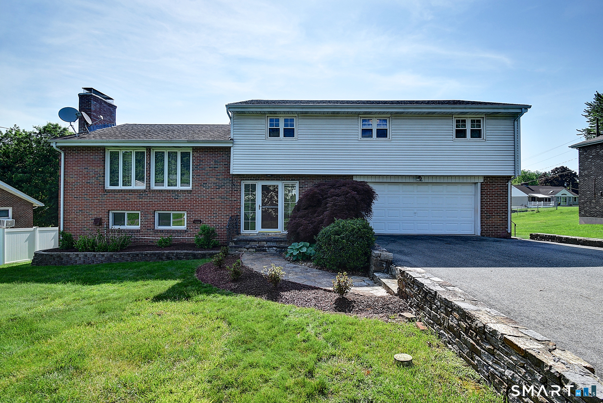 46 Kimball Road Wethersfield, CT 06109 - Photo 2 of 34