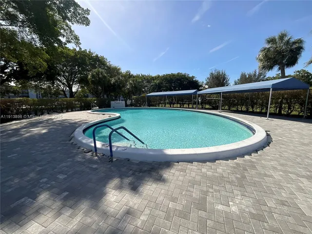 $134,900 | 7690 Northwest 18th Street, Unit 303, Margate, FL 33063