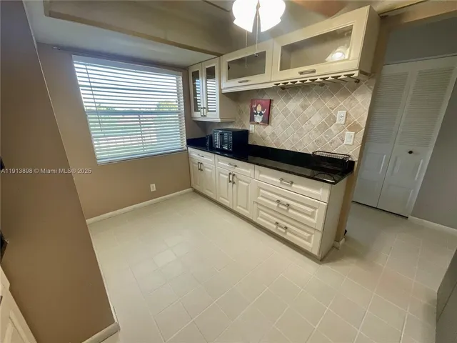 $134,900 | 7690 Northwest 18th Street, Unit 303, Margate, FL 33063