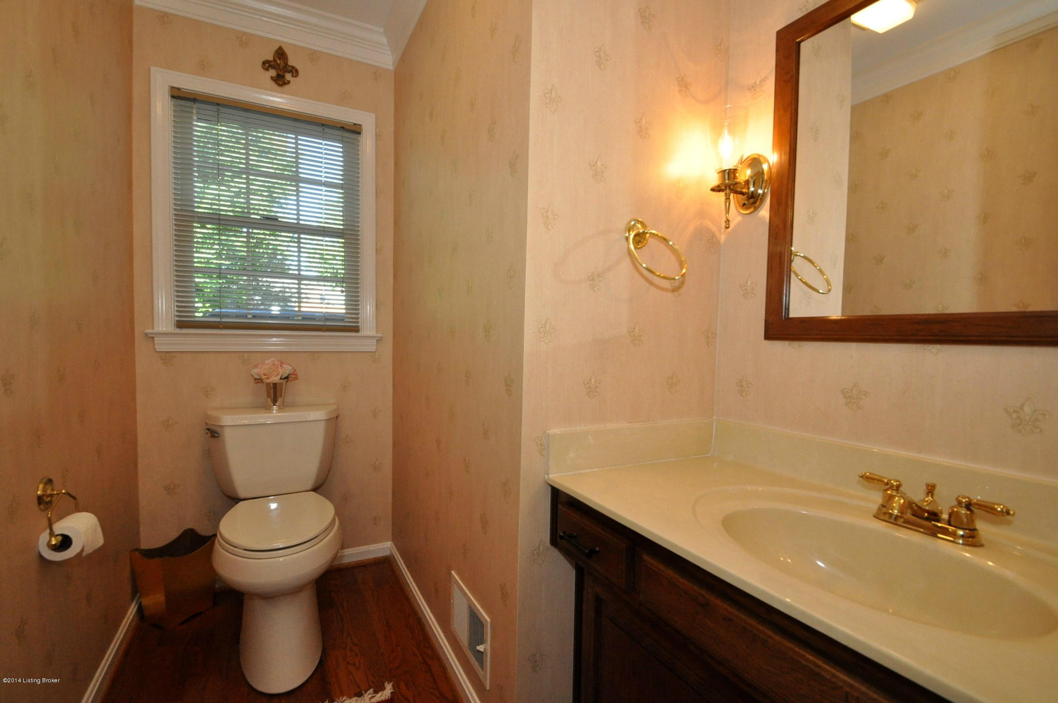 812 Foxgate Road Louisville, KY 40223 - Photo 14 of 24 Half Bath