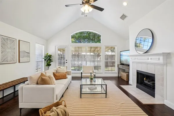 $384,900 | 4625 Tanque Drive, Fort Worth, TX 76137