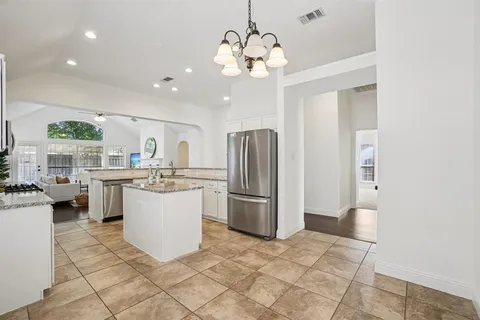 $384,900 | 4625 Tanque Drive, Fort Worth, TX 76137