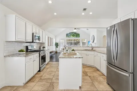 $384,900 | 4625 Tanque Drive, Fort Worth, TX 76137