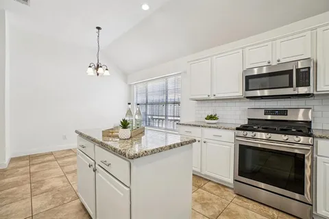 $384,900 | 4625 Tanque Drive, Fort Worth, TX 76137