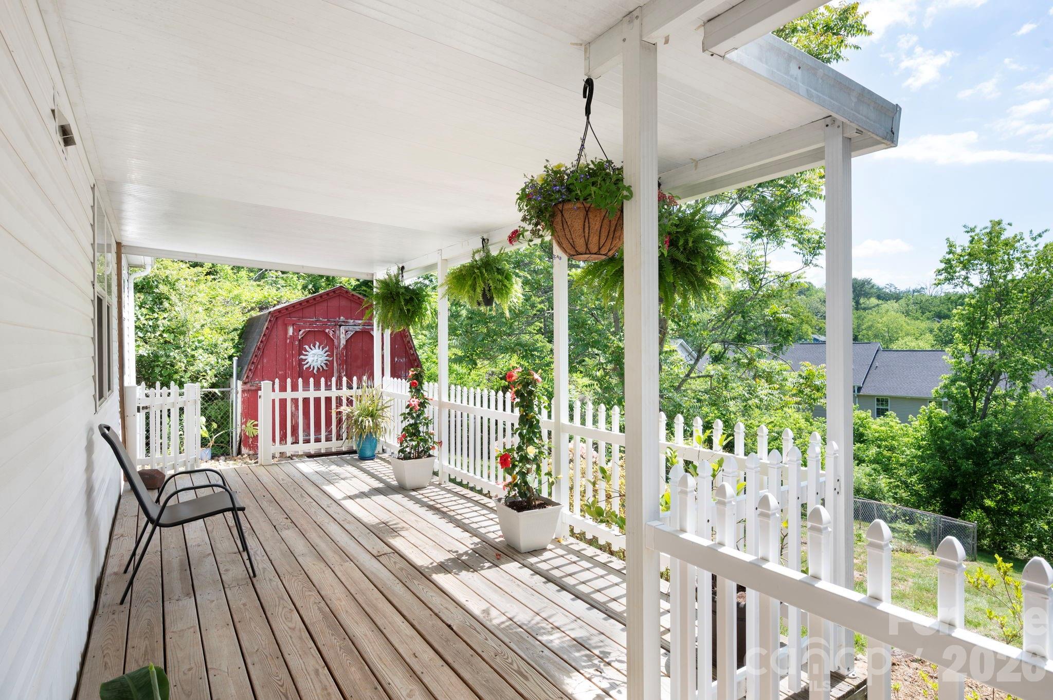 66 Green Oak Road Asheville, NC 28804 - Photo 25 of 35