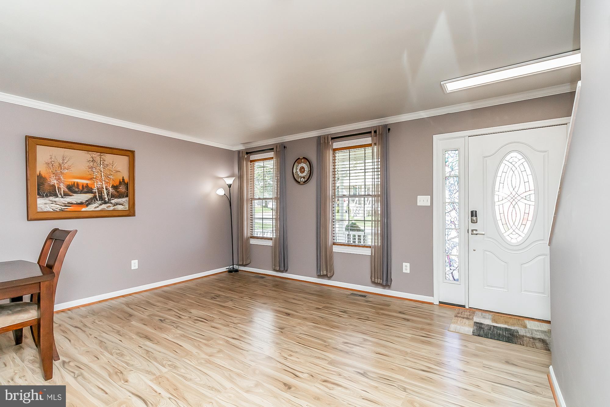 7929 Bridge Avenue Rosedale, MD 21237 - Photo 5 of 47 Living/Dining Room
