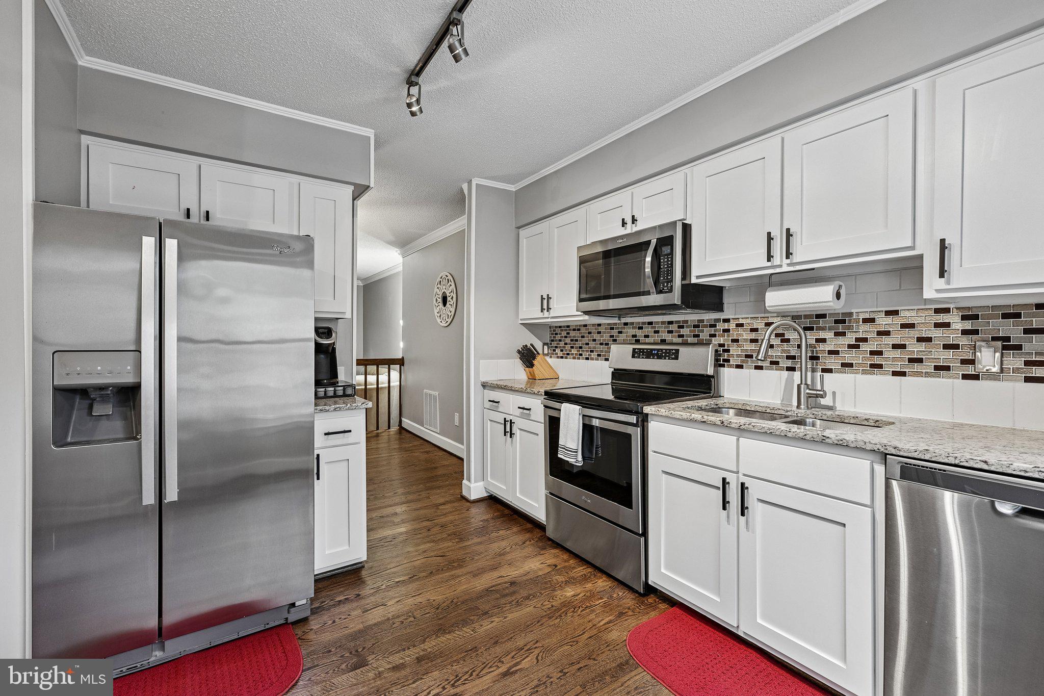 1432 Newport Spring Court Reston, VA 20194 - Photo 12 of 42 Gallery Image 12