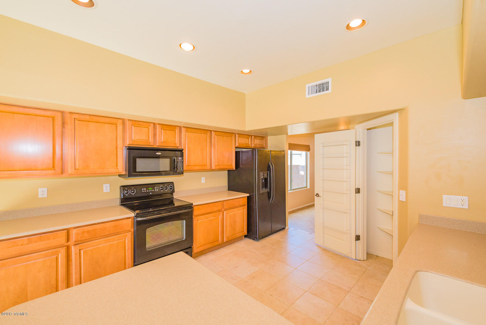 955 South Sposito Place Vail, AZ 85641 - Photo 5 of 26