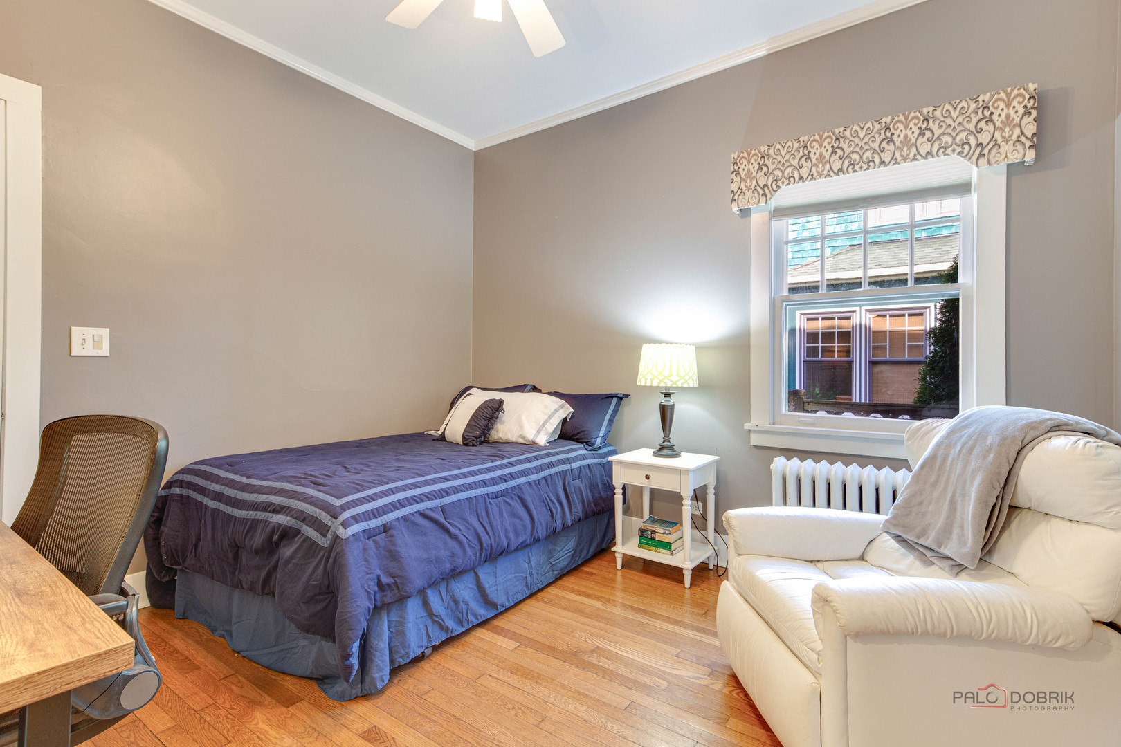 140 Summit Place Lake Forest, IL 60045 - Photo 18 of 39 a bedroom with bed and window