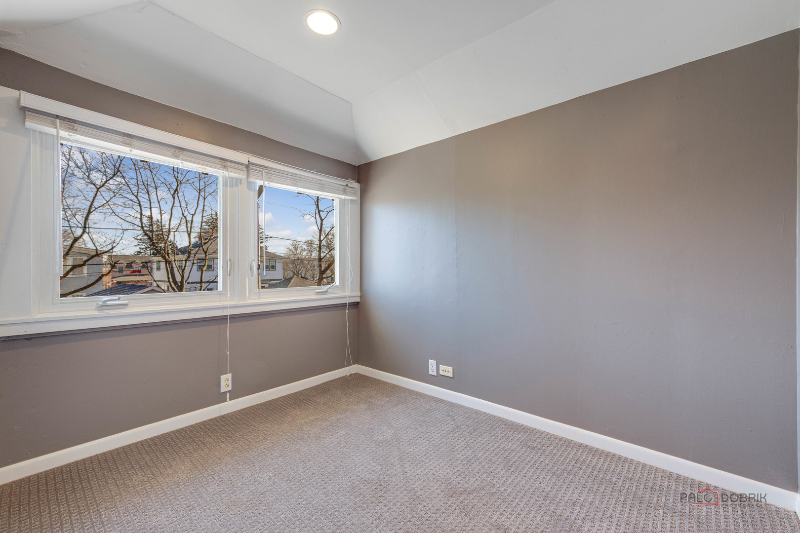 140 Summit Place Lake Forest, IL 60045 - Photo 21 of 39 an empty room with windows