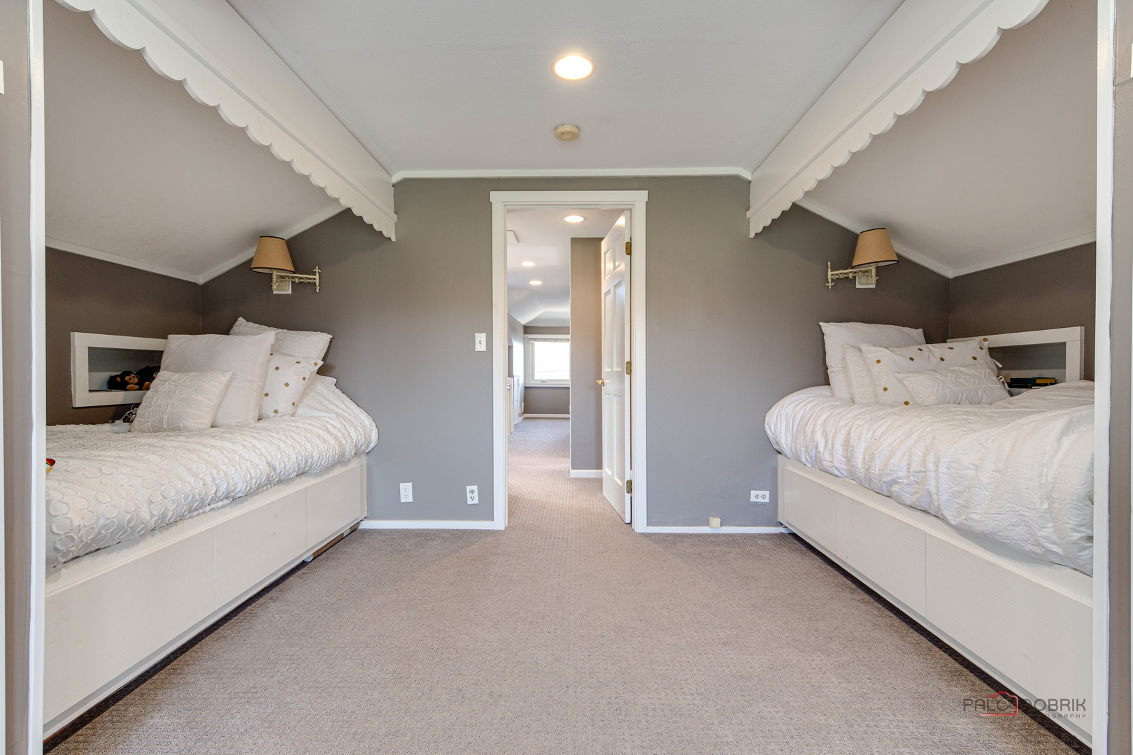 140 Summit Place Lake Forest, IL 60045 - Photo 27 of 39 a bedroom with bed and window