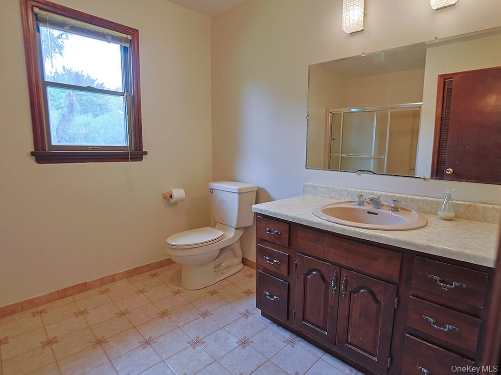 25 Georges Road Middletown, NY 10941 - Photo 5 of 38