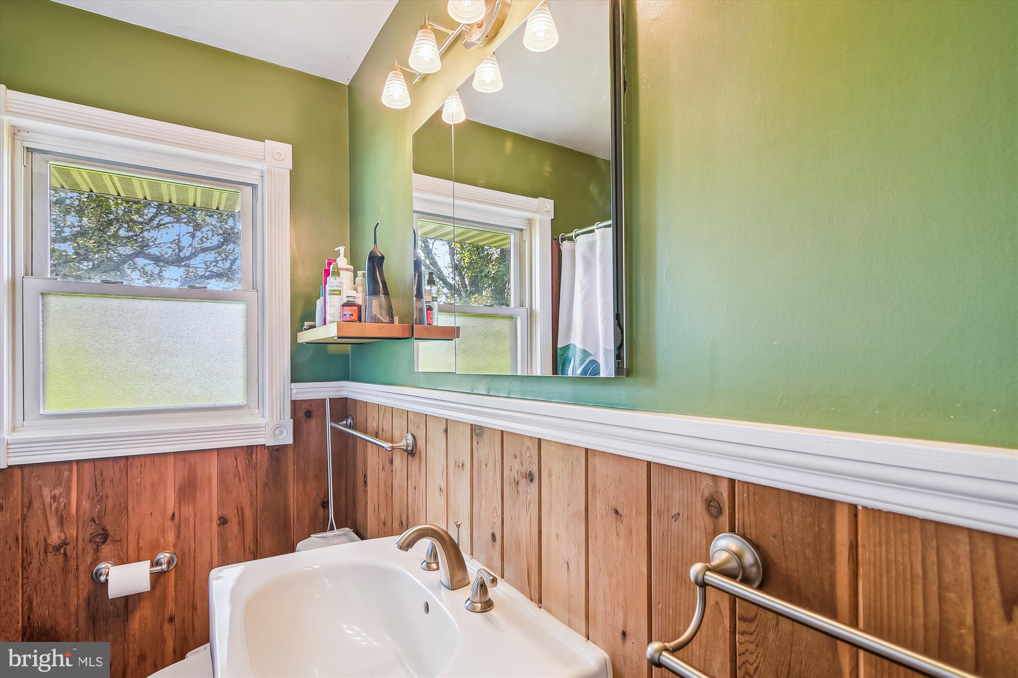 711 Greentree Road Linthicum Heights, MD 21090 - Photo 14 of 36 Upper Level Full Bath