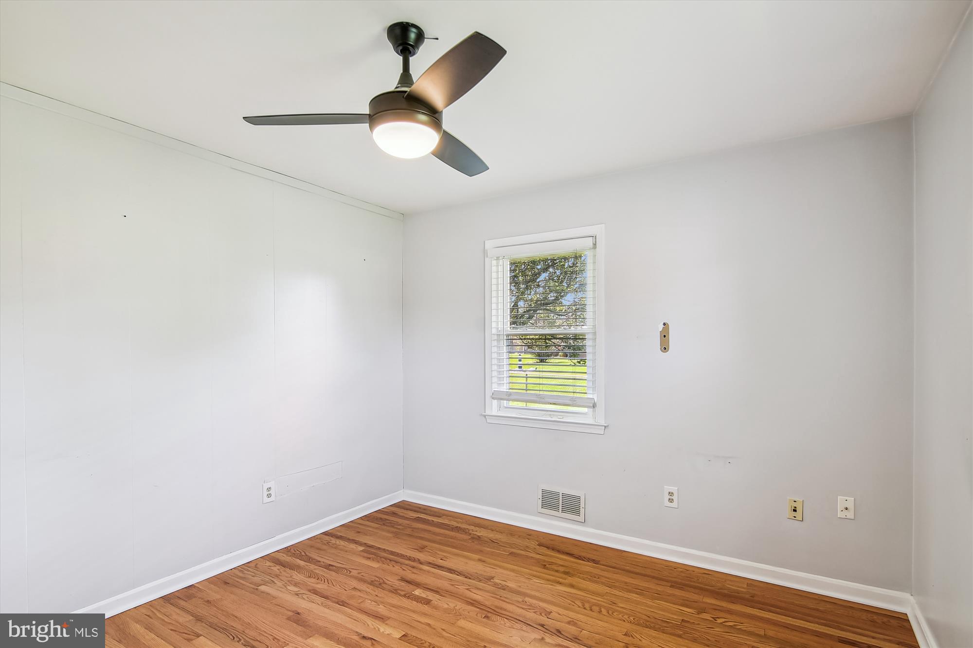 711 Greentree Road Linthicum Heights, MD 21090 - Photo 21 of 36 Bedroom 3