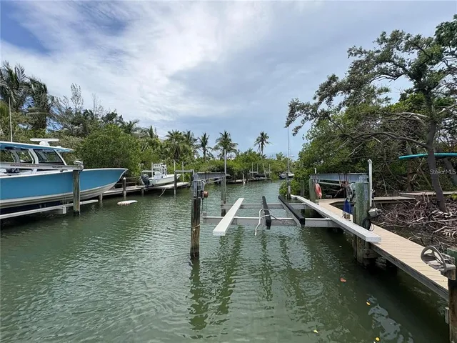 $10,500,000 | 3441 Gulfmead Drive, Sarasota, FL 34242